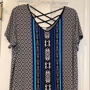 Avenue short sleeve top